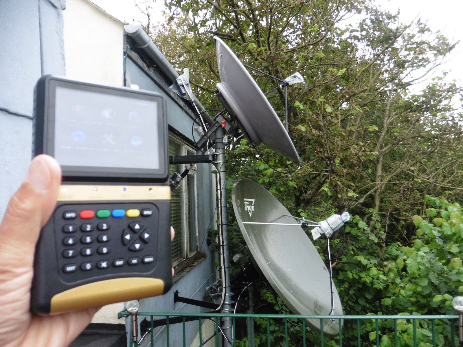 Trimax Digital satellite finder SM4500